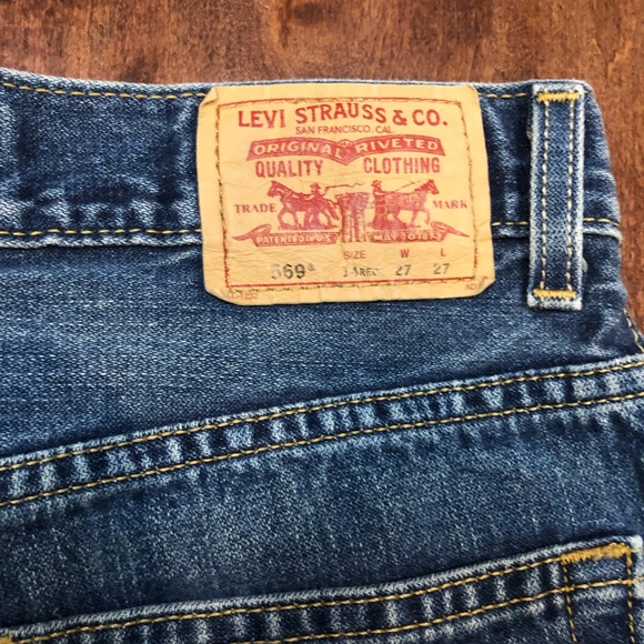 High Waisted Levi’s Shorts - Picture 5 of 5